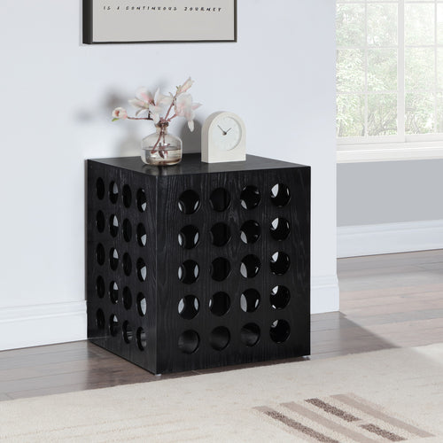 Kinsley Oak Veneer End / Side Table in Black